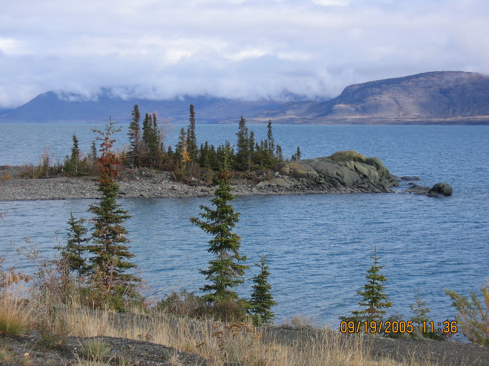 Kluane Lake, Yukon Territory, Canada. Wikimedia: https://commons.wikimedia.org/wiki/File:Kluane_Lake_YT_2005.jpg