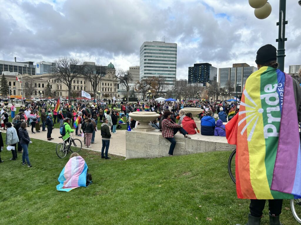 Hundreds gathered at the Manitoba legislative building to show support for the 2SLGBTQ+ community Oct. 21, 2023. Image: Joanne Roberts, CityNews